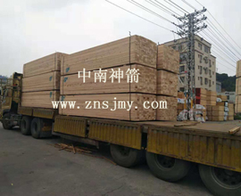铁杉建筑木方整车发往江西赣州