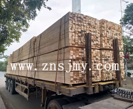 广西南宁李总预订的铁杉建筑木方整车已发货，请注意查收！